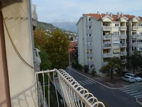 Prodaja, garsonjera, 32m², Centar, Tivat - image 10