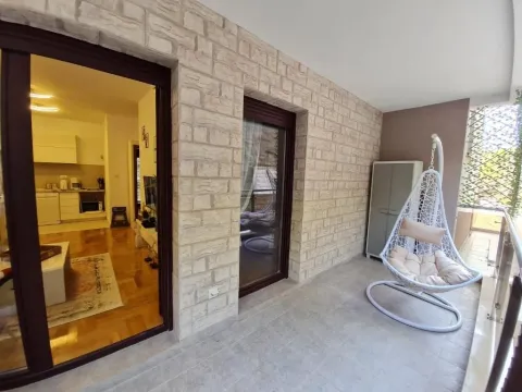 Rent, one bedroom apartment, 47m², Bečići, Budva - image 8