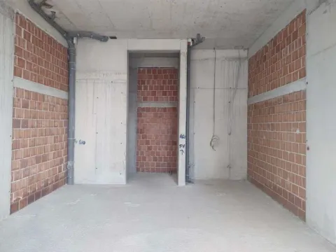 Izdavanje, poslovni prostor, 74m², City Kvart, Podgorica