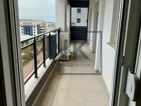 Prodaja, trosoban stan, 106m², Stari Aerodrom, Podgorica - image 12