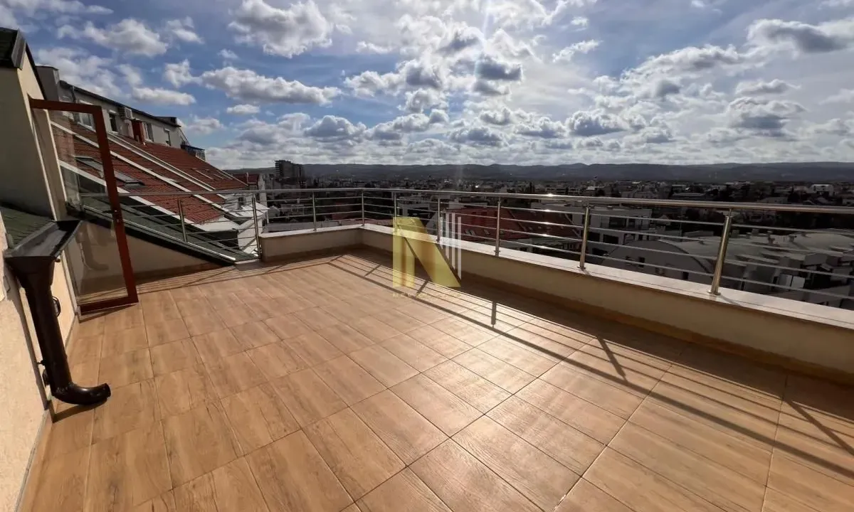 Prodaja, četvorosoban stan, 117m², Bulevar Evrope, Novi Sad Sve Podlokacije