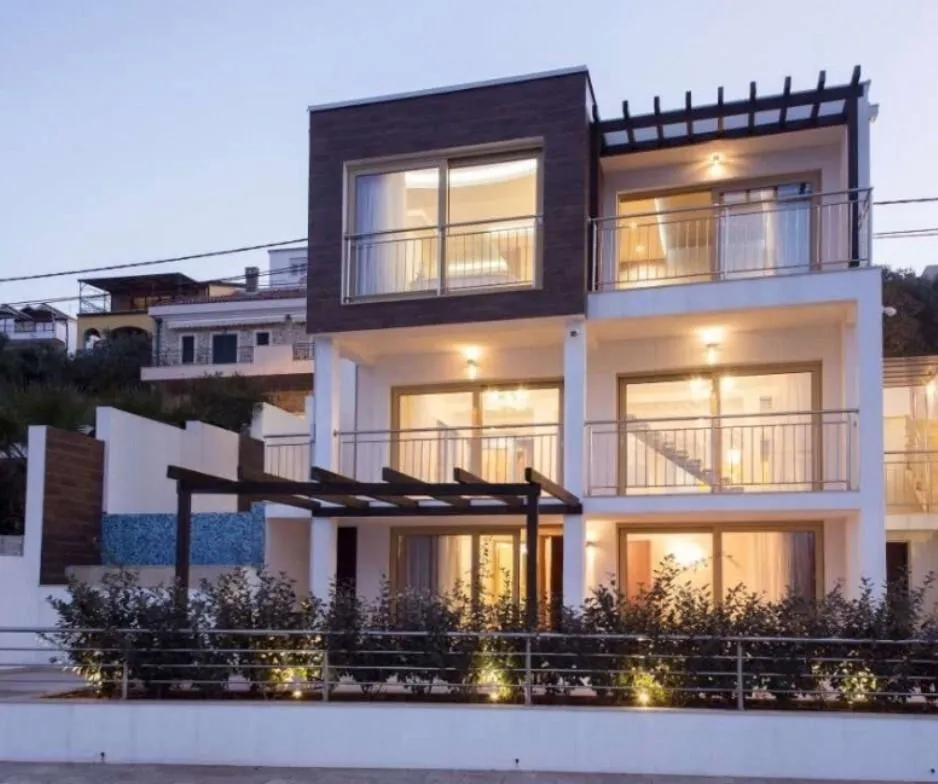 Prodaja, kuća, 300m², Krašići, Tivat