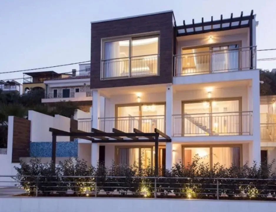 Sale, house, 300m², Krašići, Tivat