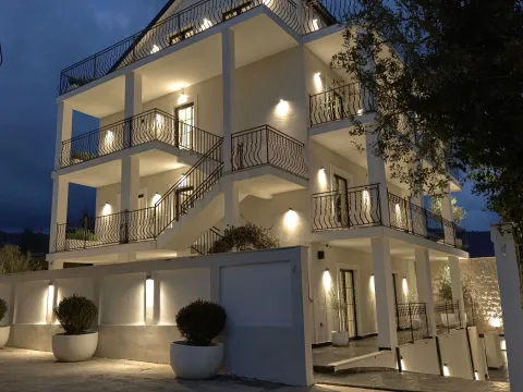 Prodaja, kuća, 424m2, Tivat Prodaja, kuća, 424m2, Tivat