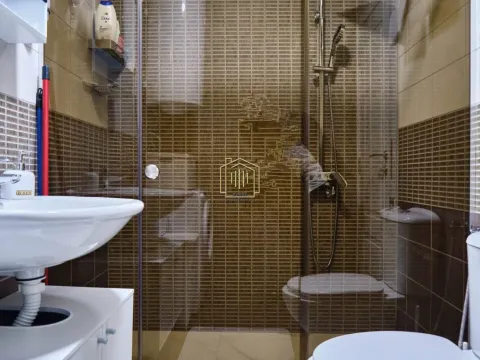 Sale, two bedroom apartment, 70m², Drač, Podgorica - image 4