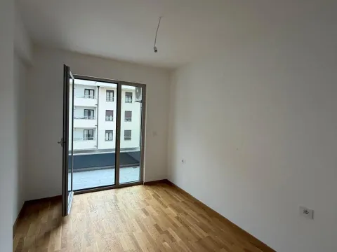 Sale, one bedroom apartment, 44m², Bečići, Budva - image 6