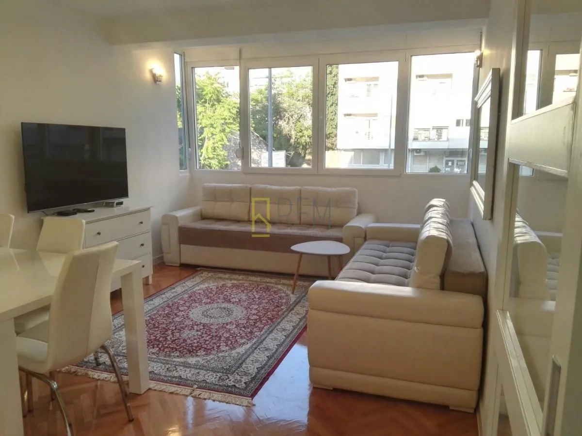 Prodaja, dvosoban stan, 65m², Centar, Podgorica