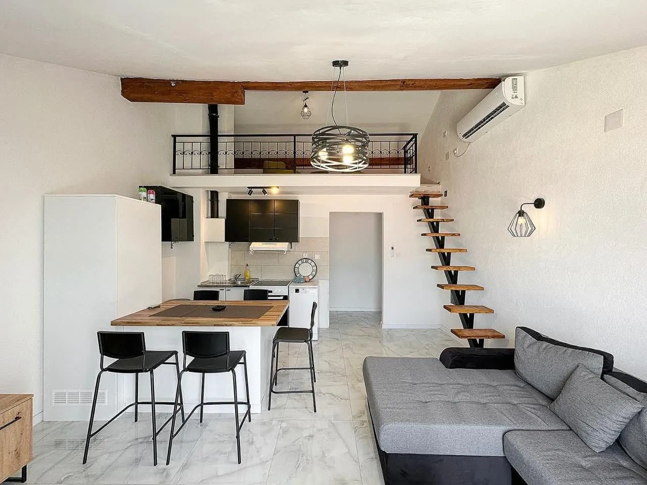 Rent, two bedroom apartment, 50m², Sveti Stasije, Kotor