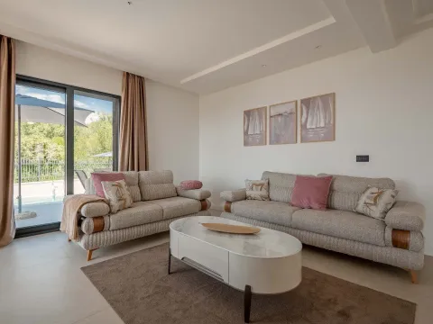 Prodaja, kuća, 318m², Reževići, Budva - image 7