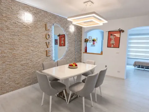 Prodaja, dvosoban stan, 99m², Petrovac, Budva - image 3