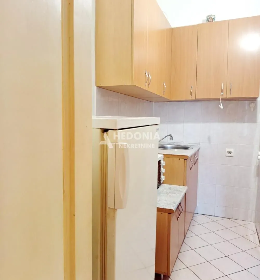 Izdavanje, jednosoban stan, 32m², Vukov Spomenik, Zvezdara Sve Podlokacije