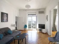 Prodaja, trosoban stan, 82m², Savski Venac, Beograd - image 1