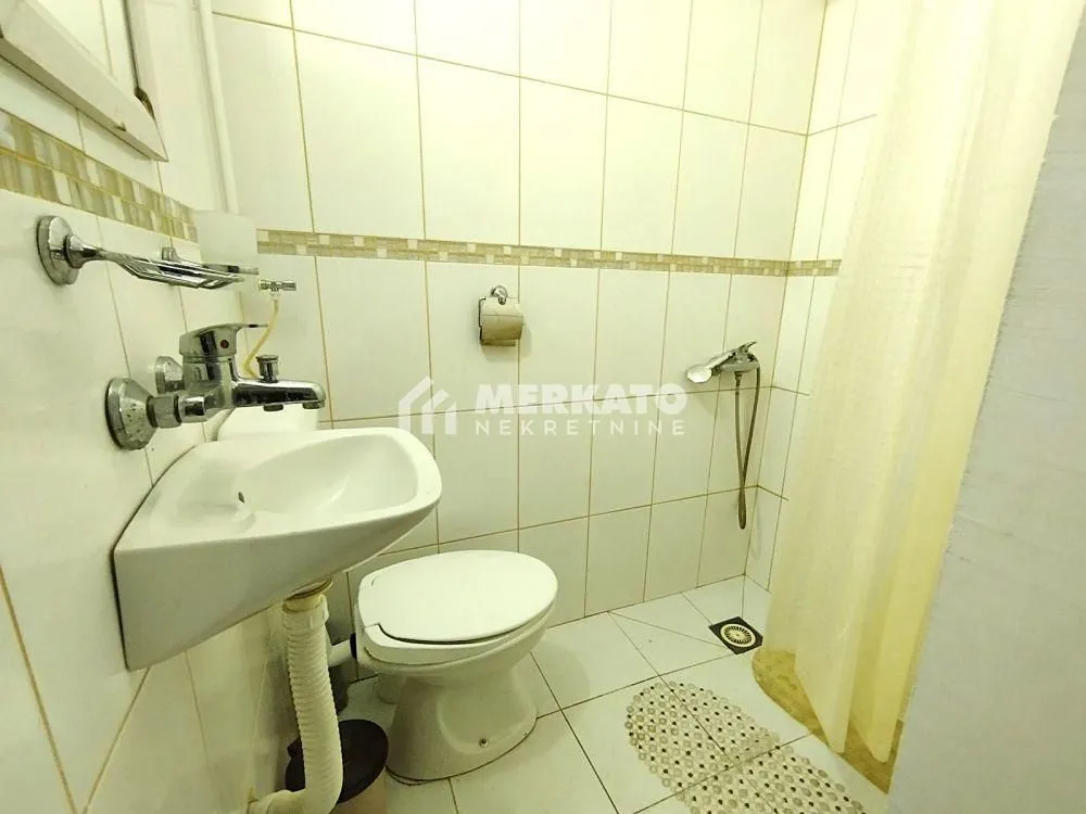 Prodaja, kuća, 294m², Mužljanska kolonija, Zrenjanin