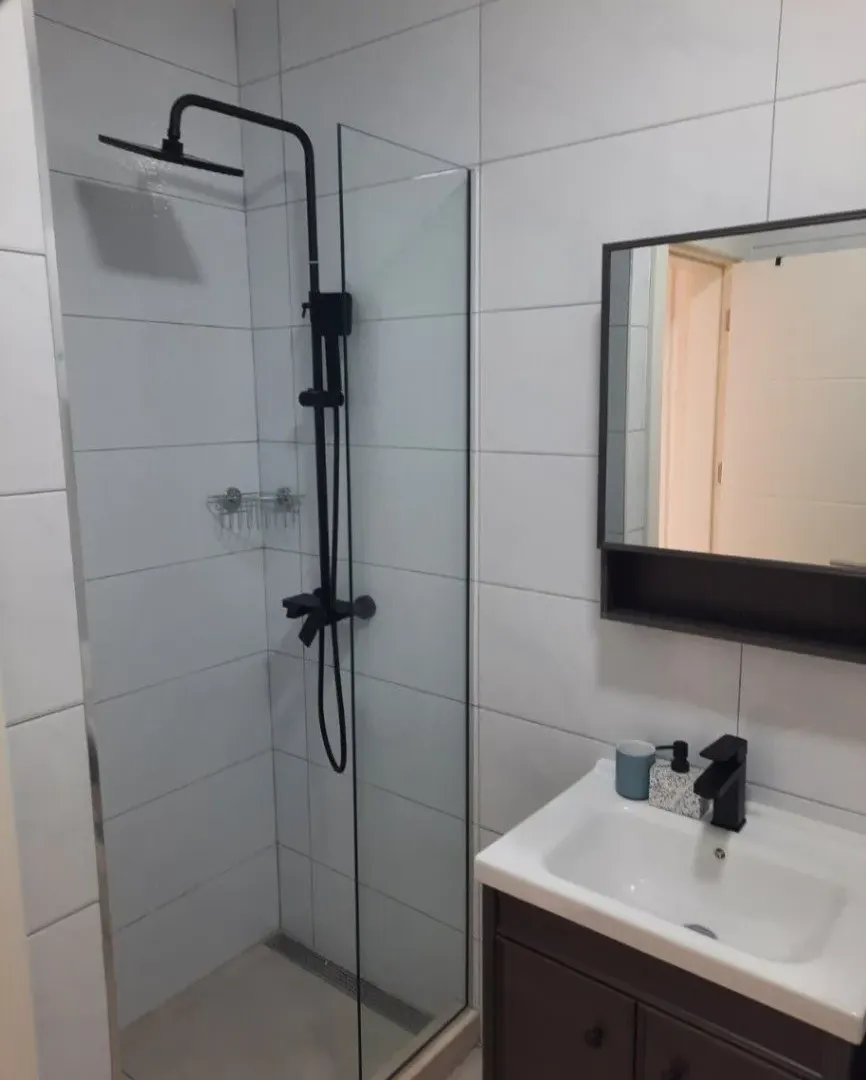 Daily-rent, one bedroom apartment, 40m², Ilino, Bar