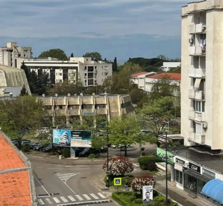 Sale, four bedroom apartment, 125m², Centar, Bar