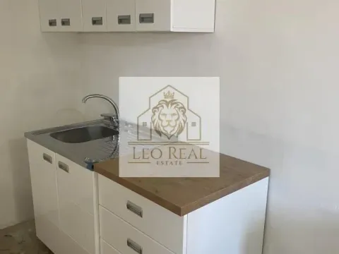 Rent, house, 330m², Dobanovci, Surčin - image 12