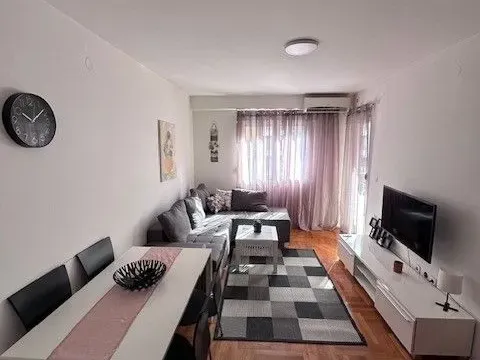 Izdavanje, dvosoban stan, 56m², 1 maj, Podgorica - image 6