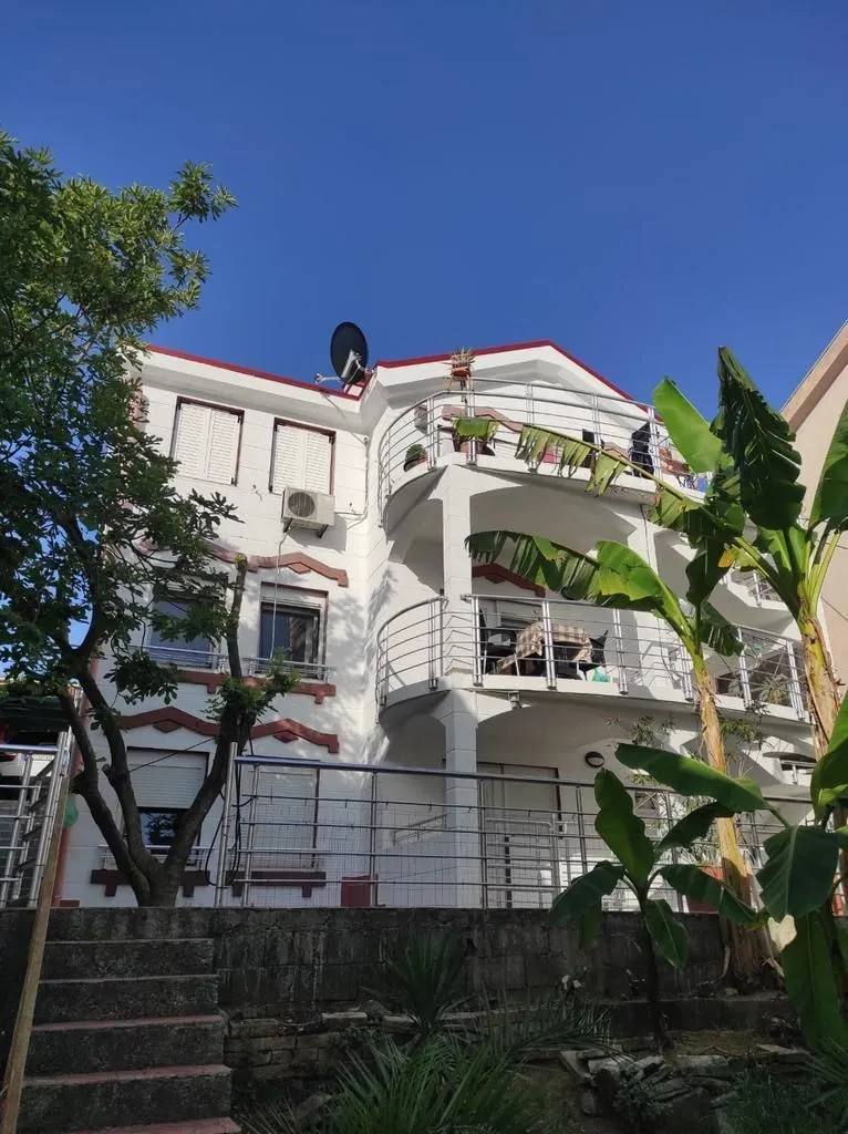 Prodaja, kuća, 387m², Đuraševići, Tivat