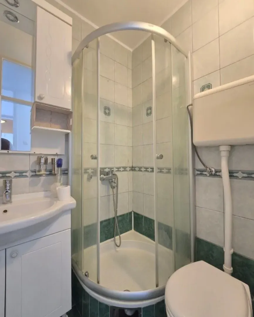 Izdavanje, dvosoban stan, 69m², Preko Morače, Podgorica