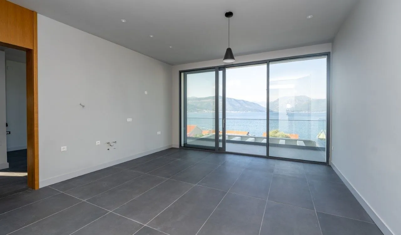 Sale, house, 500m², Krašići, Tivat