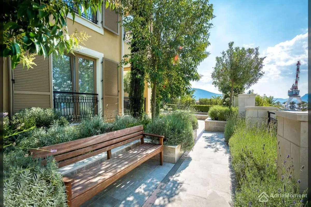Prodaja, dvosoban stan, 115m², Porto Montenegro, Tivat
