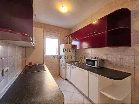 Rent, one bedroom apartment, 52m², Centar, Bar - image 6