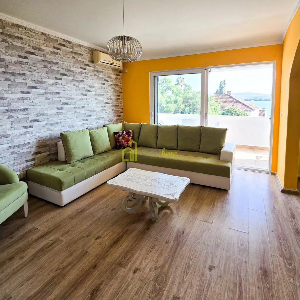 Rent, one bedroom apartment, 50m², Centar, Tivat