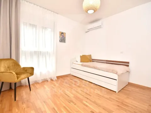 Rent, two bedroom apartment, 87m², Momišići, Podgorica - image 9