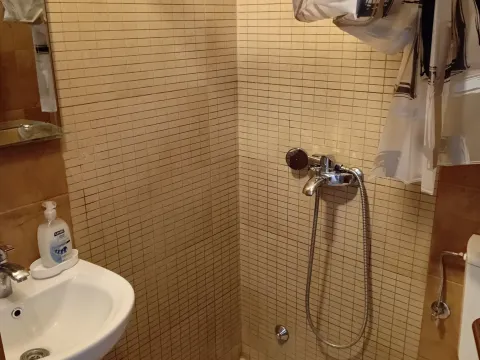 Izdavanje, garsonjera, 18m², Gintaš, Podgorica - image 3