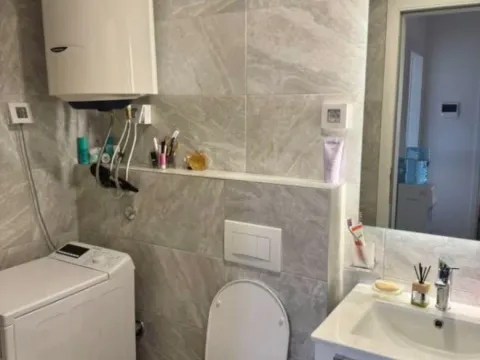 Izdavanje, dvosoban stan, 66m², Stari Aerodrom, Podgorica - image 7