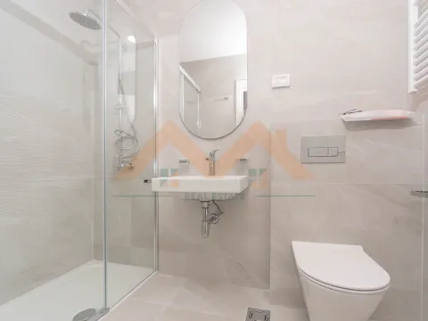 Prodaja, jednosoban stan, 38m², Central Point, Podgorica - image 3