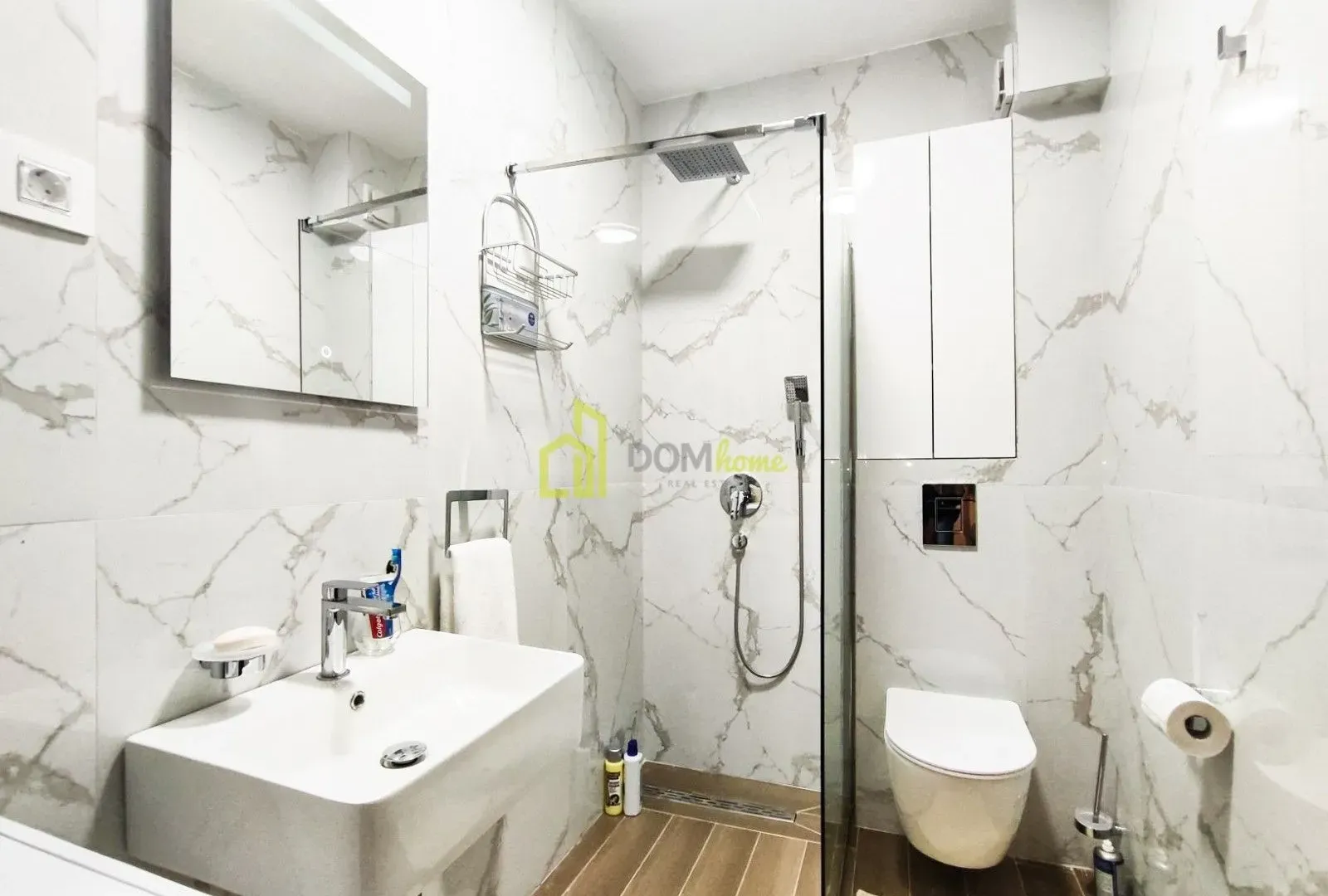Izdavanje, jednosoban stan, 50m², Gorica C, Podgorica