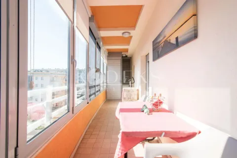 Izdavanje, dvosoban stan, 74m², City Kvart, Podgorica - image 13