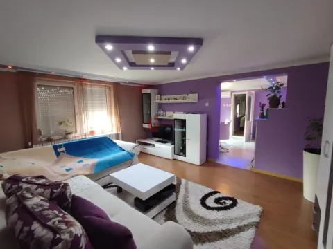 Prodaja, kuća, 313m², Peščara, Subotica - image 25