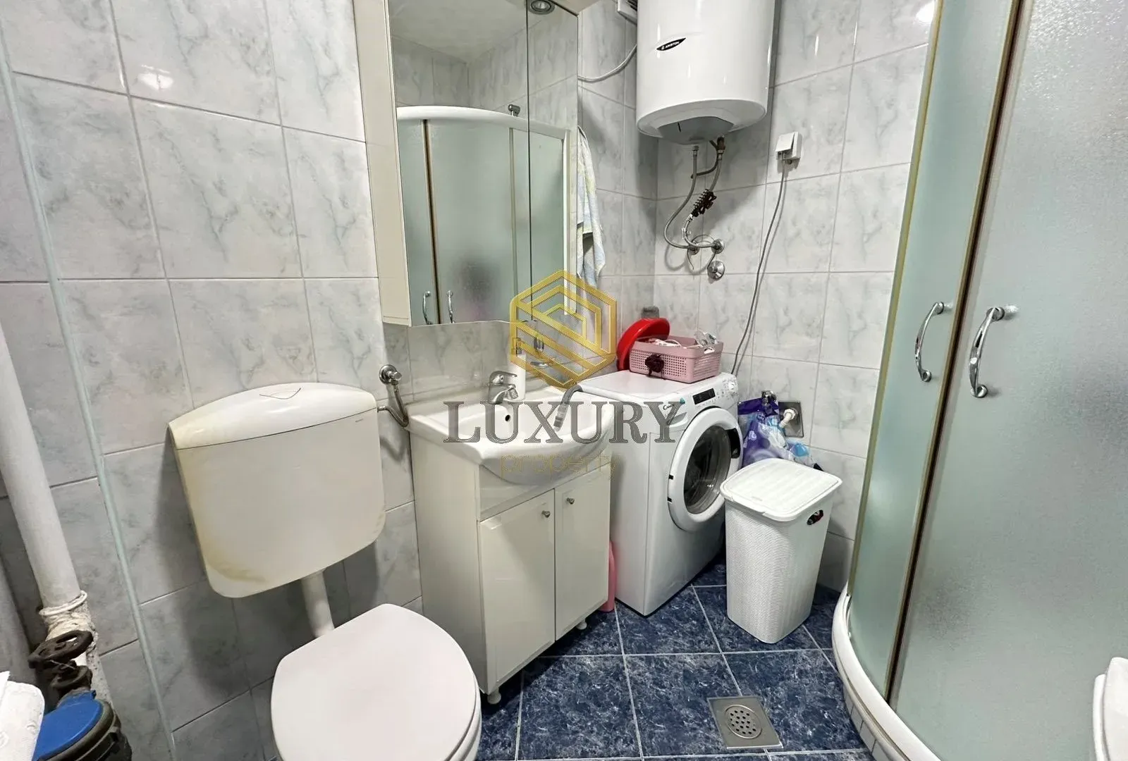 Prodaja, jednosoban stan, 46m², Centar, Kotor