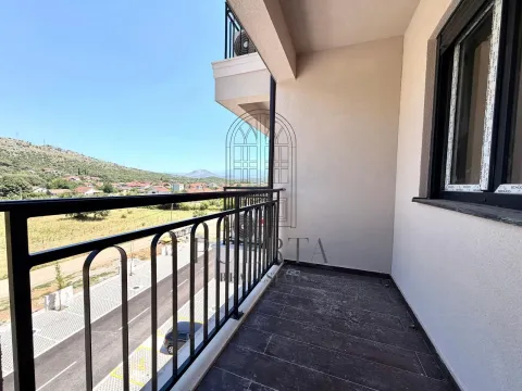 Rent, one bedroom apartment, 44m², Tološi, Podgorica - image 8