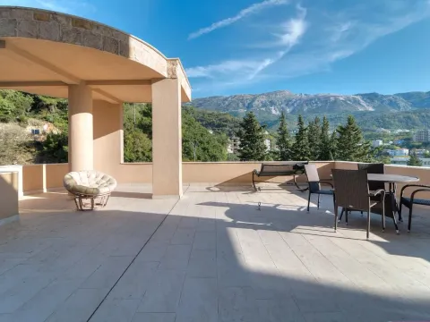 Sale, three bedroom apartment, 189m², Budva, Crna Gora - image 2