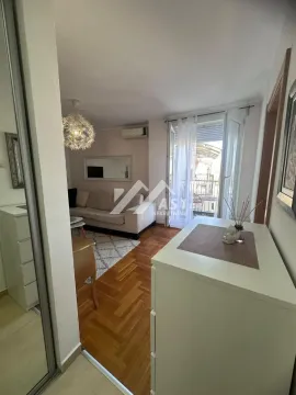 Izdavanje, jednosoban stan, 40m², Bulevar Oslobodjenja, Novi Sad Sve Podlokacije - image 8