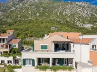 Prodaja, dvosoban stan, 90m², Morinj, Kotor - image 1