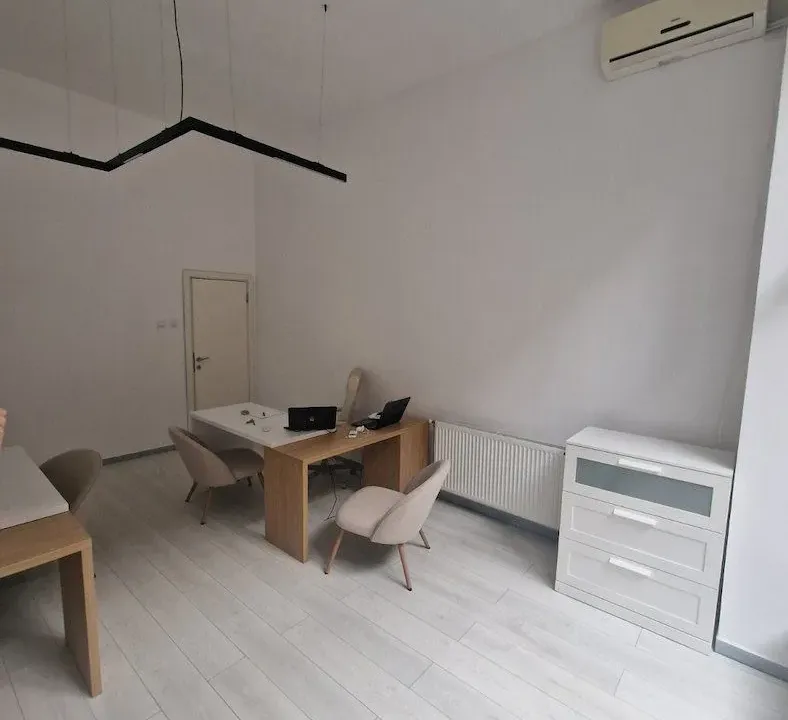 Prodaja, poslovni prostor, 26m², Rotkvarija, Novi Sad Sve Podlokacije