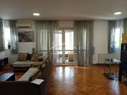 Stan in Voždovac Sve Podlokacije