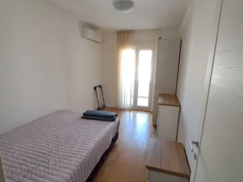 Izdavanje, trosoban stan, 100m², Central Point, Podgorica - image 5