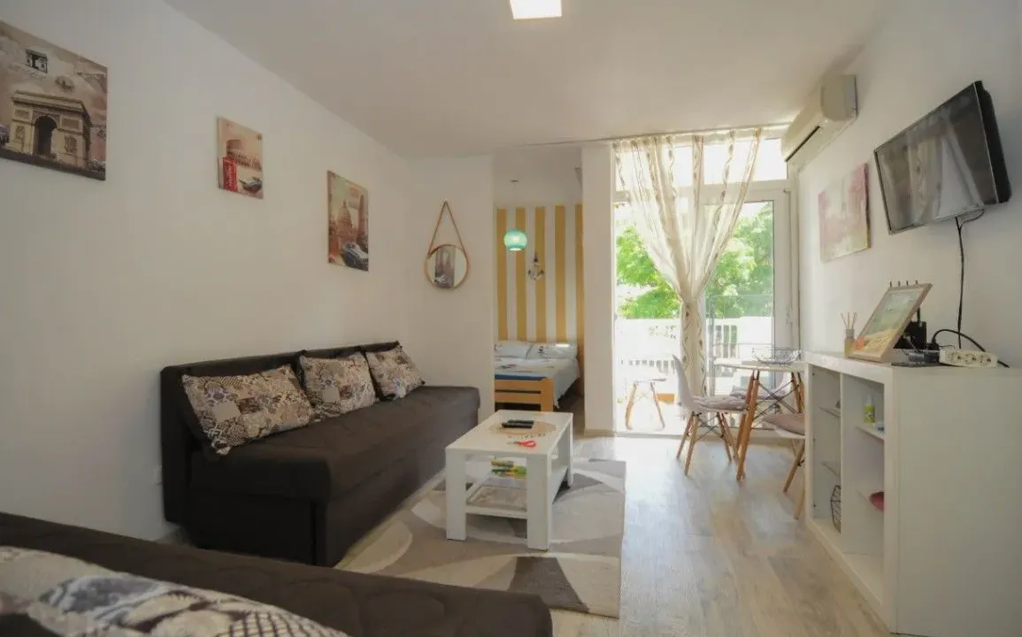 Rent, one bedroom apartment, 32m², Sutomore, Bar