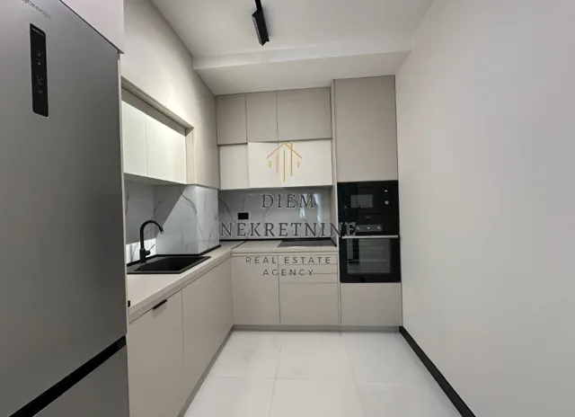 Izdavanje, jednosoban stan, 45m², Zagorič, Podgorica