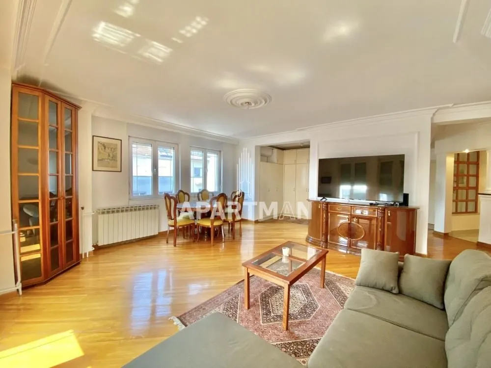 Rent, three bedroom apartment, 95m², Stari Grad, Beograd