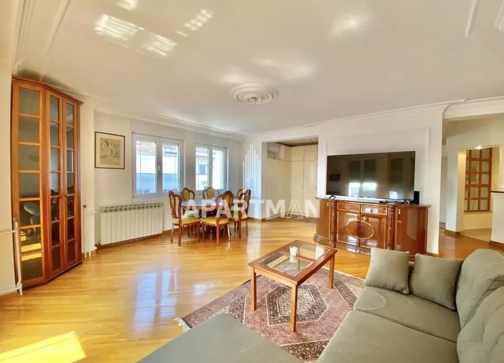 Rent, three bedroom apartment, 95m², Stari Grad, Beograd