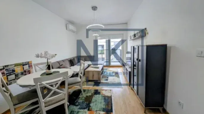 Izdavanje, dvosoban stan, 68m², Stara Varoš, Podgorica