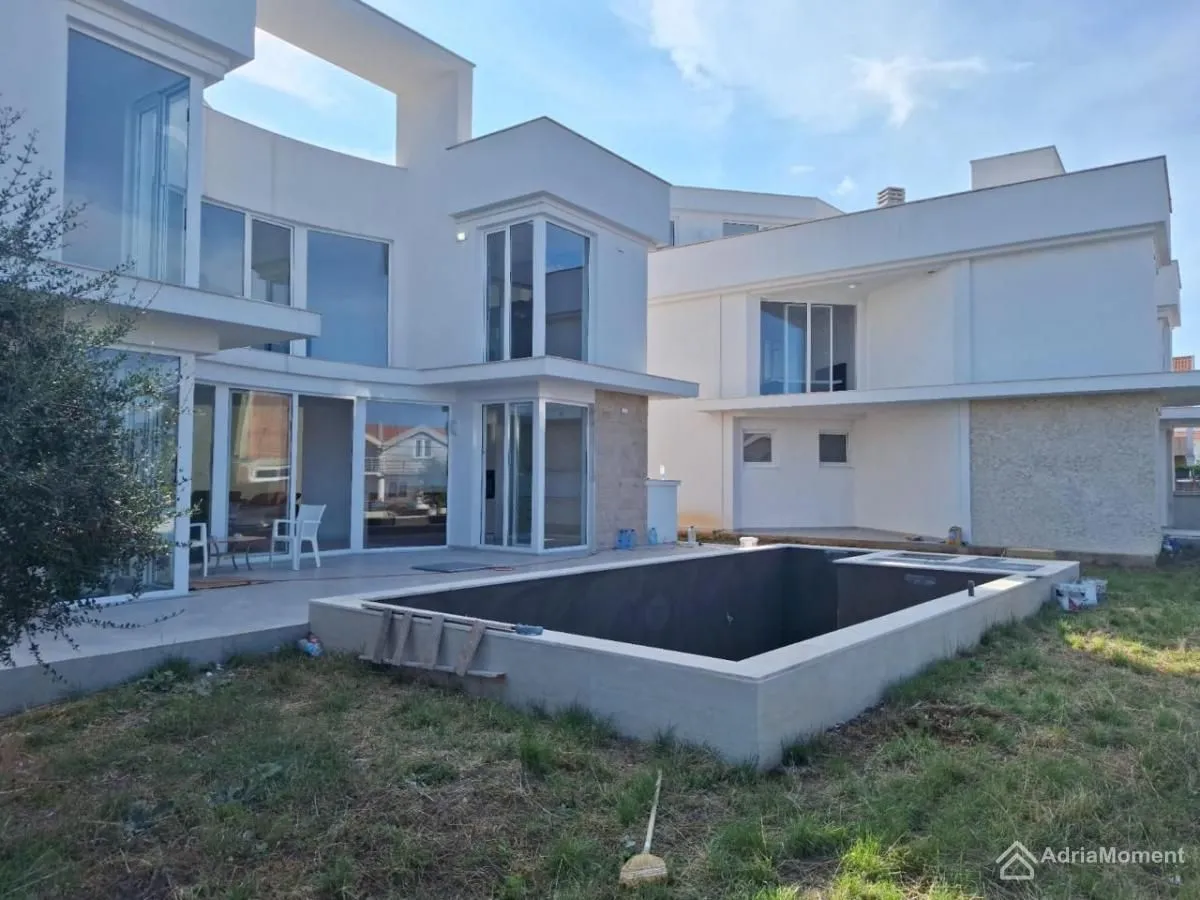Sale, house, 467m², Krimovica, Kotor