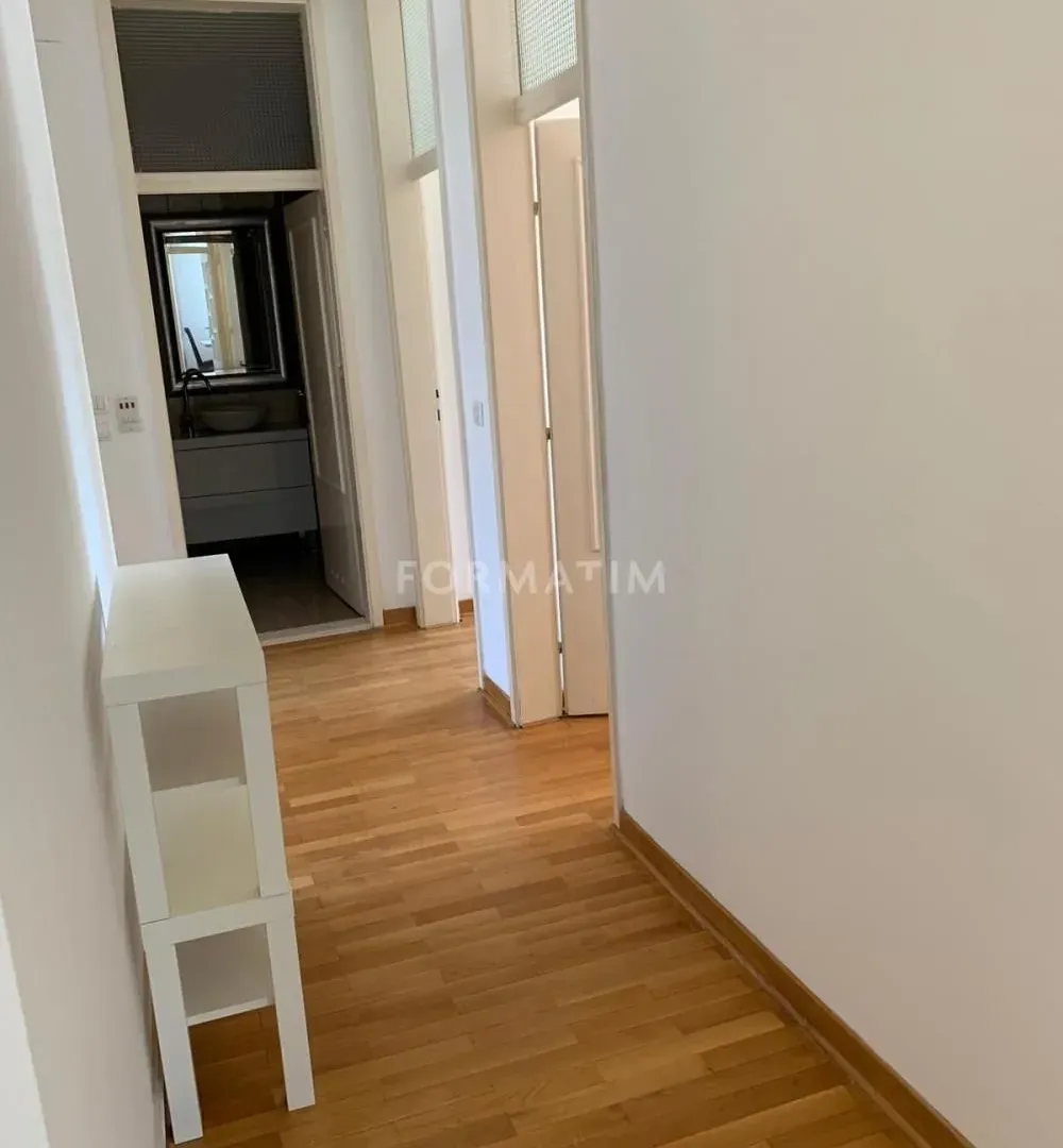 Izdavanje, četvorosoban stan, 125m², Savski Venac, Beograd