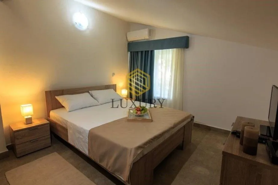 Prodaja, kuća, 376m², Sutomore, Bar